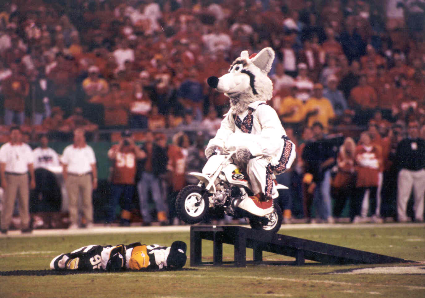 What is the Chiefs' mascot? A history of KC Wolf's pioneering