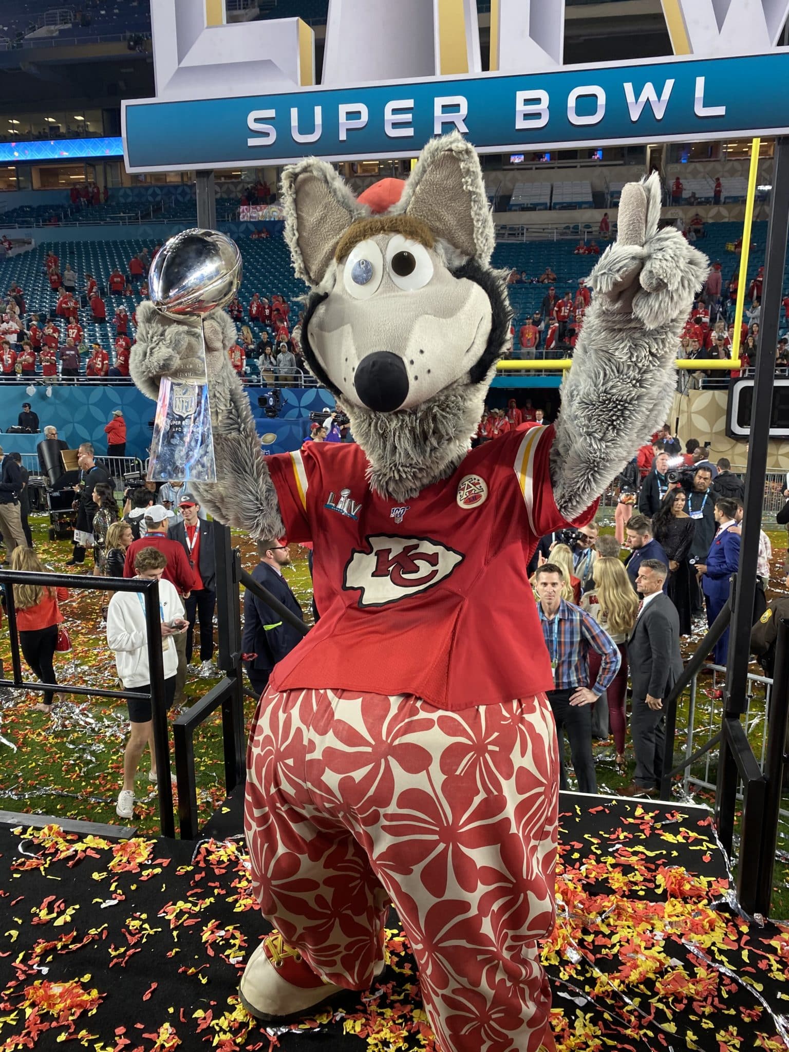 What is the Chiefs' mascot? A history of KC Wolf's pioneering place in the  NFL